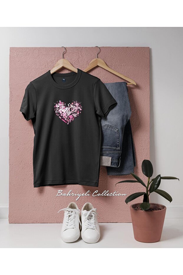 Oversize Makeup Make up Material Designed Unisex T-Shirt