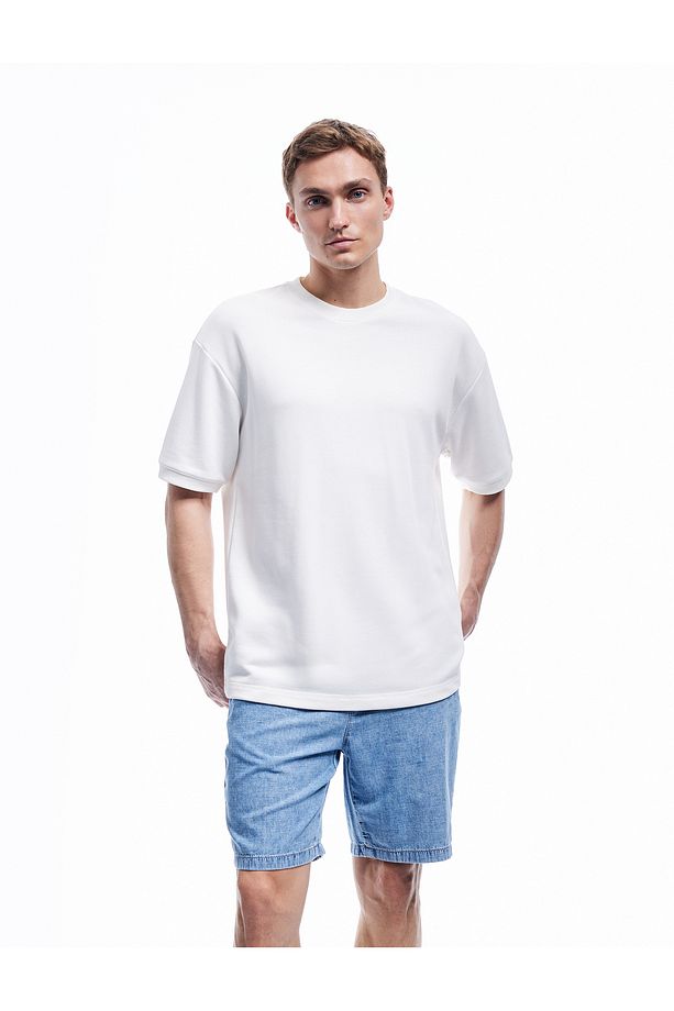 Pamuklu Bol Cep Detaylı Oversize Beli Bağcıklı Bermuda Jean Şort - 2