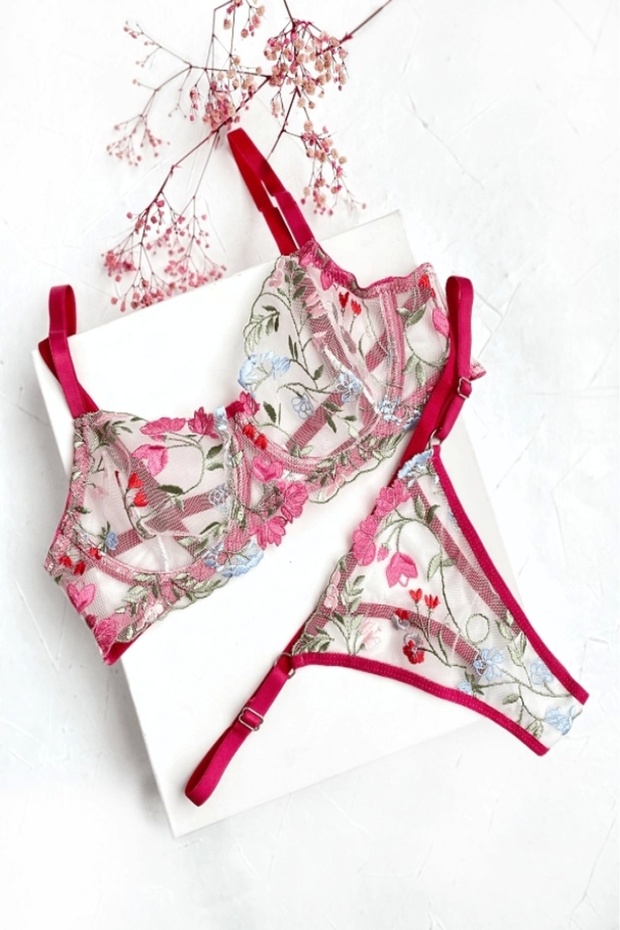 Floral Embroidered Bra Set
