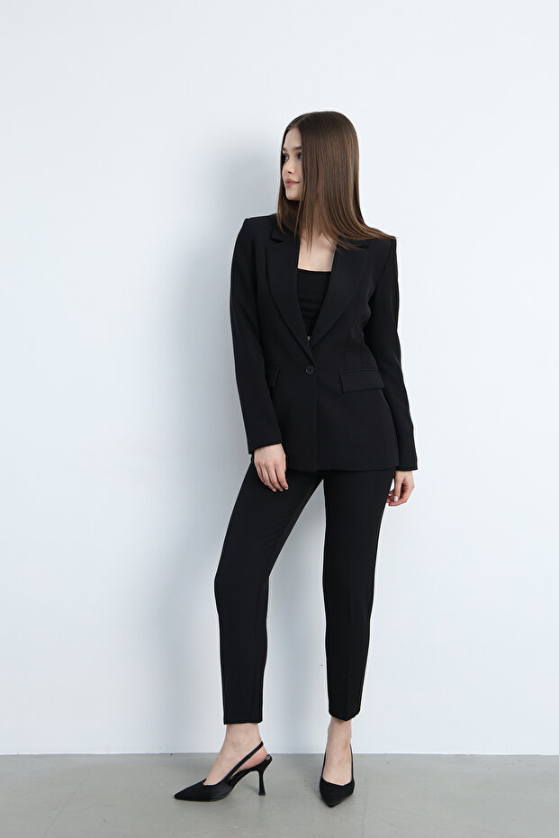 سترة زوي بزر واحد باللون الأسود - 5