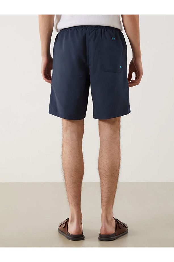 LCWAIKIKI Classic Indigo Kısa Boy Basic Erkek Deniz Şortu - 4