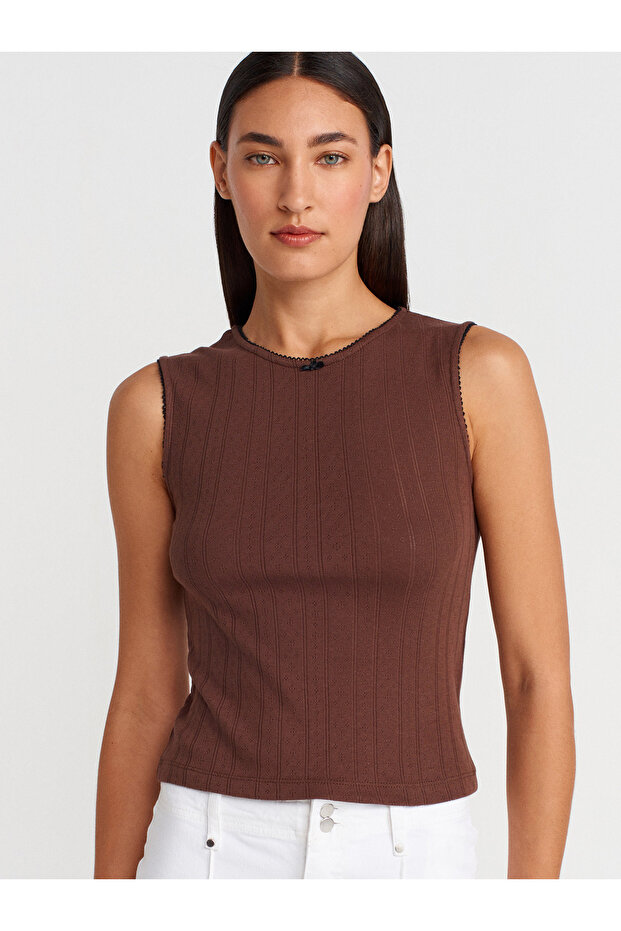 31835 100% Cotton Rose Detailed Sleeveless Top-Light Brown