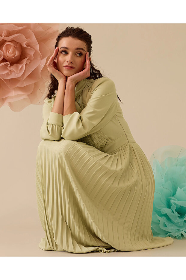 Fular Yakalı Pliseli Elbise - 2