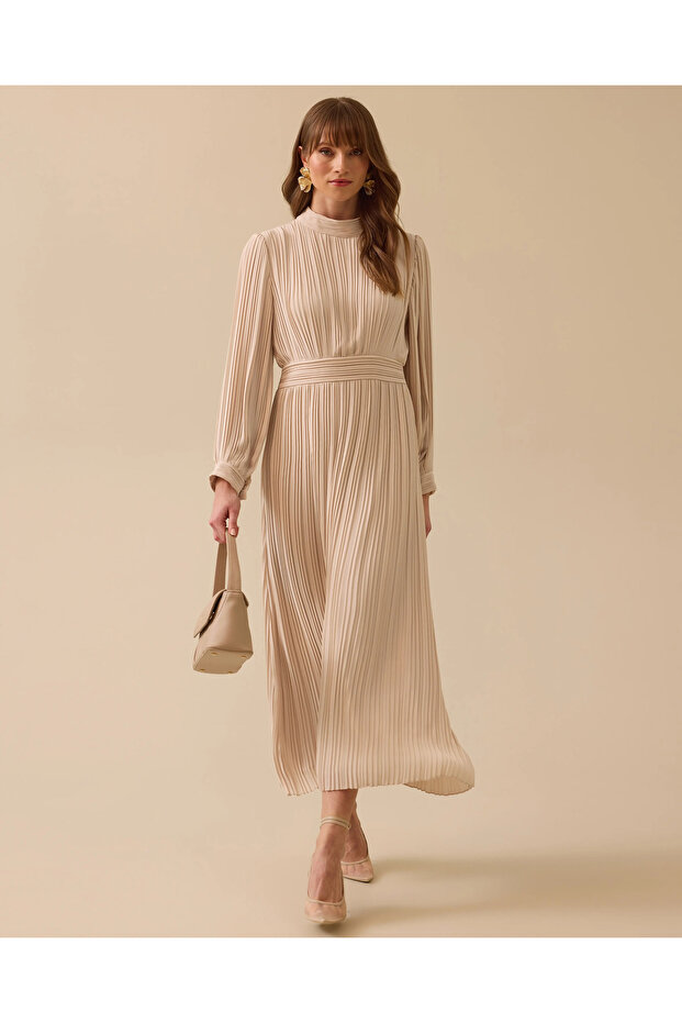 Pleated Detailed Flowing Dress