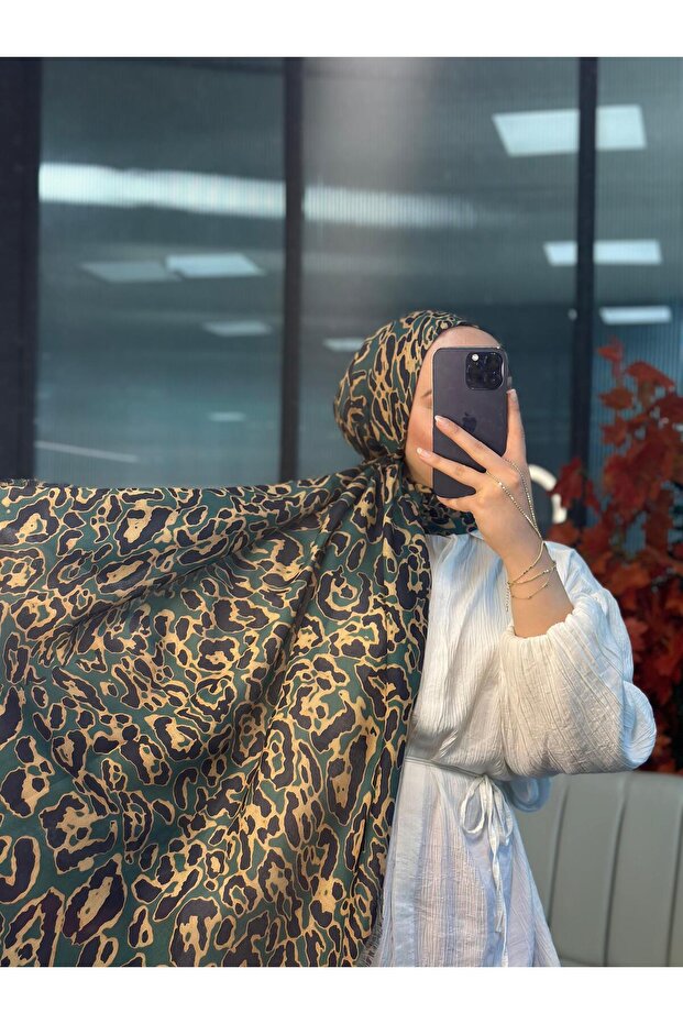 شال من القطن الطبيعي بنمط الفهد من ألا