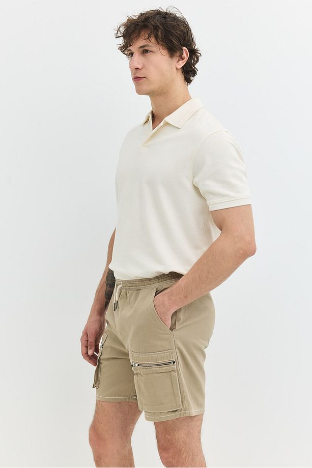 Regular Fit Lastik Bel Fermuarlı Cep Detaylı Haki /Camel Erkek Şort - 4