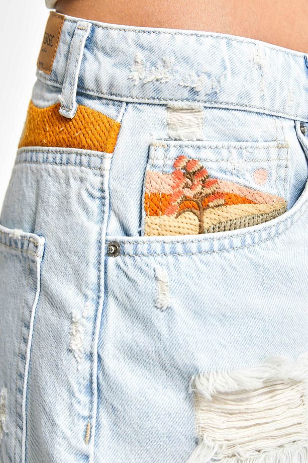 Kadın T.Kot Rengi 12s5-99 Midi Boy Mom Fit Nakış Detaylı %100 Koton Tasarım Denim Şort - 3
