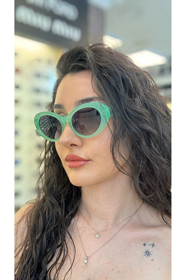 8378 53 C29 Women's Sunglasses