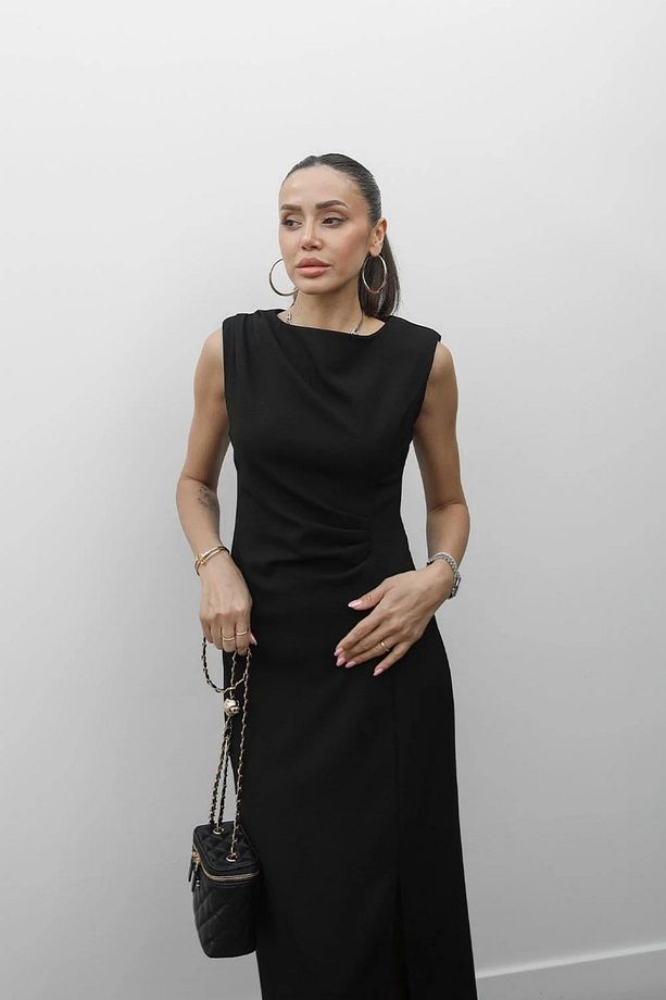 Drape Detaylı Yırtmaçlı Siyah Midi Elbise - 6