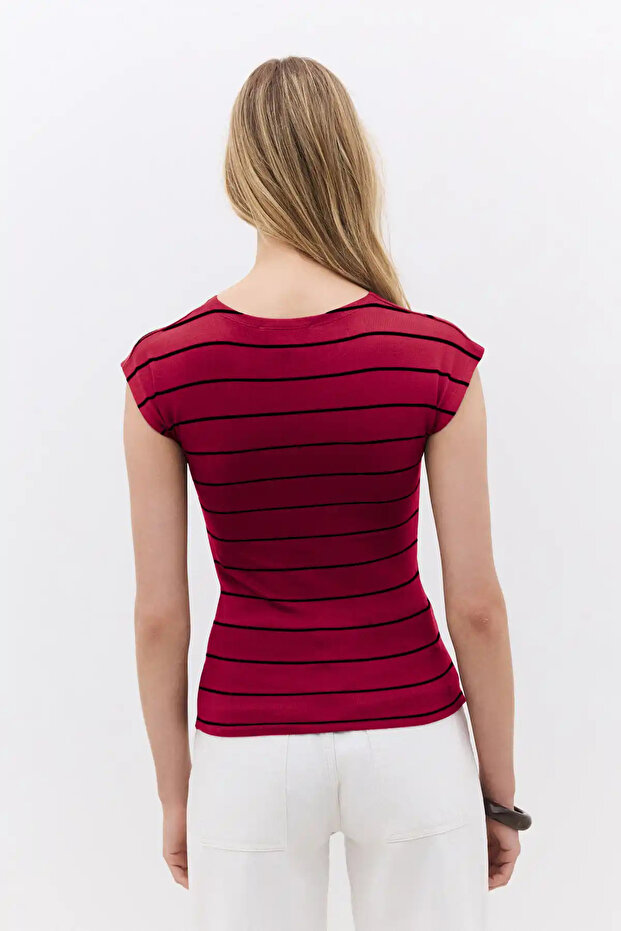 Striped Basic T-shirt - 3