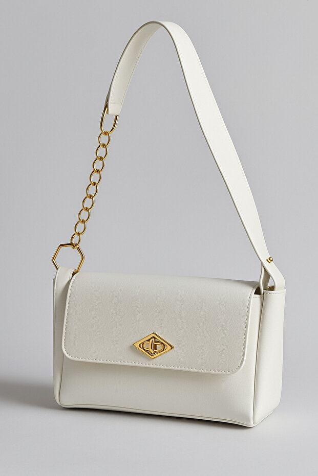 Women's Flap Shoulder Bag – Adjustable Strap Chain Detail