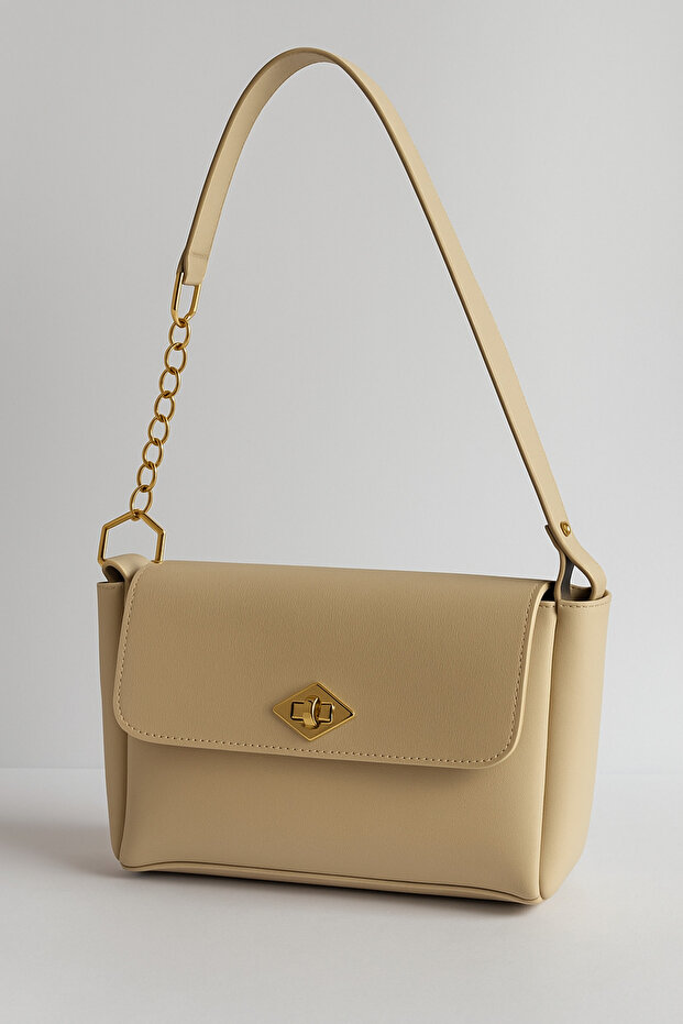 Women's Flap Shoulder Bag – Adjustable Strap Chain Detail