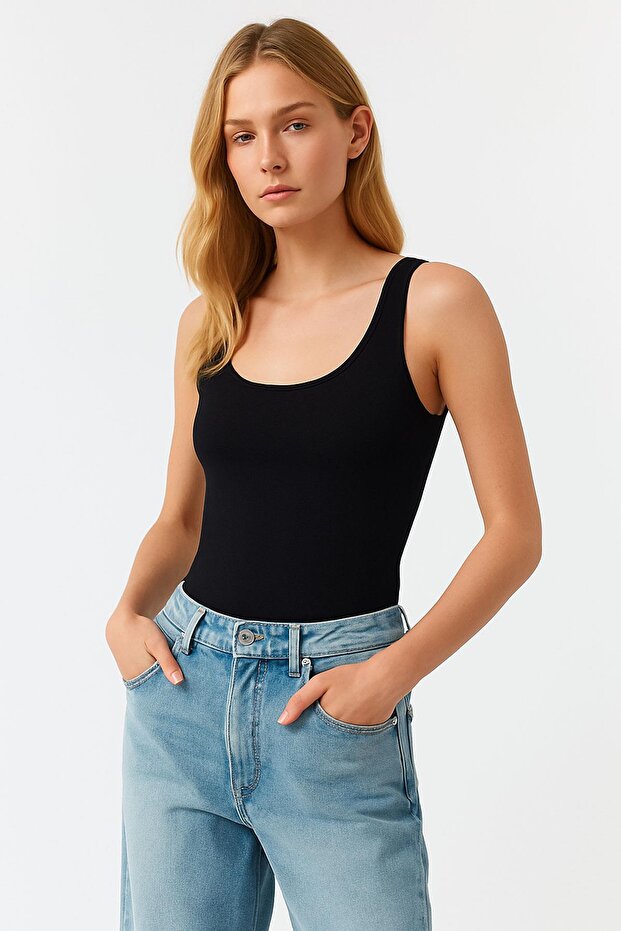 تي شيرت قطني ضيق أساسي بحمالات - 8