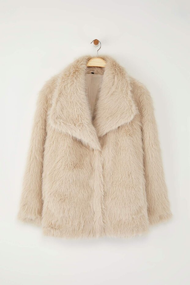Béžové kabáty Regular Fit Fur Plus Size TBBAW25AW00000 - 8