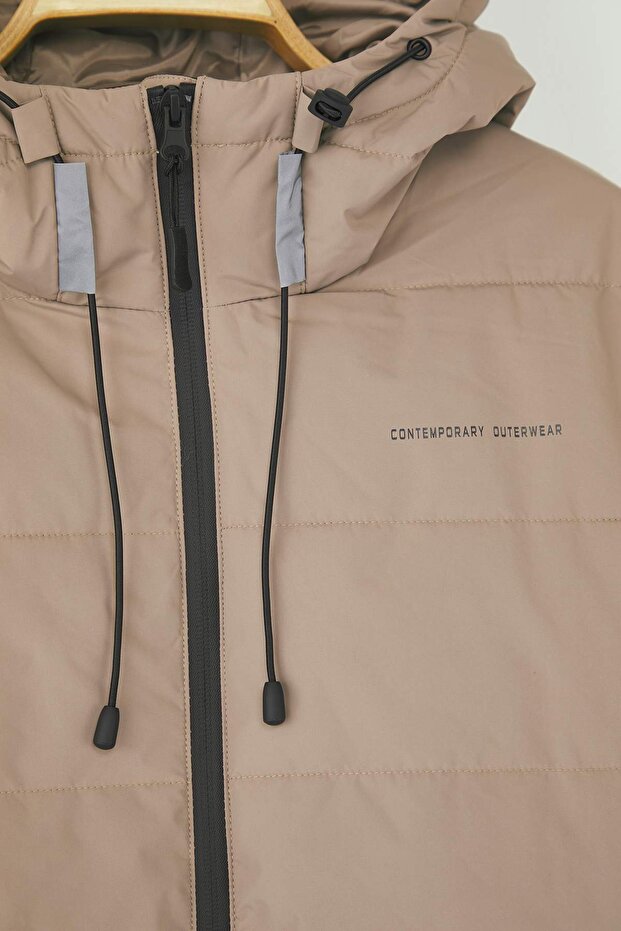 Beżowa regularna kurtka z kapturem, wodoodporna, nadmuchiwana TWOAW26MO00000 - 8