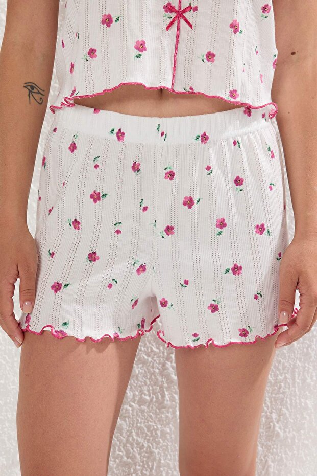 Beyaz-Pembe %100 Pamuklu Çiçekli Kurdele/Fiyonklu Fitilli Şortlu Örme Pijama Takımı THMSS25PT00434 - 3