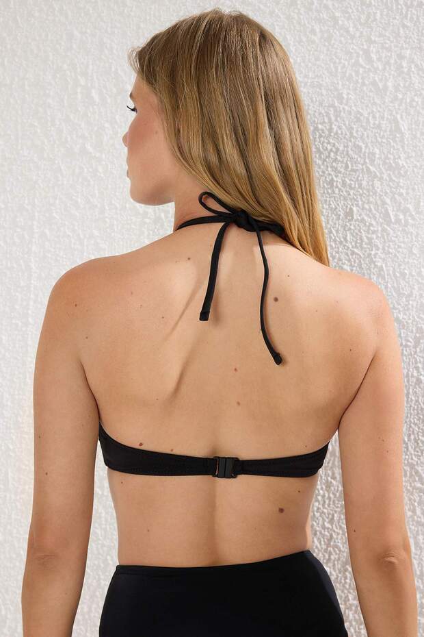 Siyah Straplez Kaplı Bikini Üstü TBESS25BU00068 - 4
