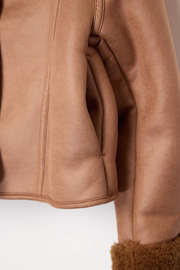Camel Oversize Kalıp Peluş Detaylı Süet Mont TWOAW26MO00073 - 7