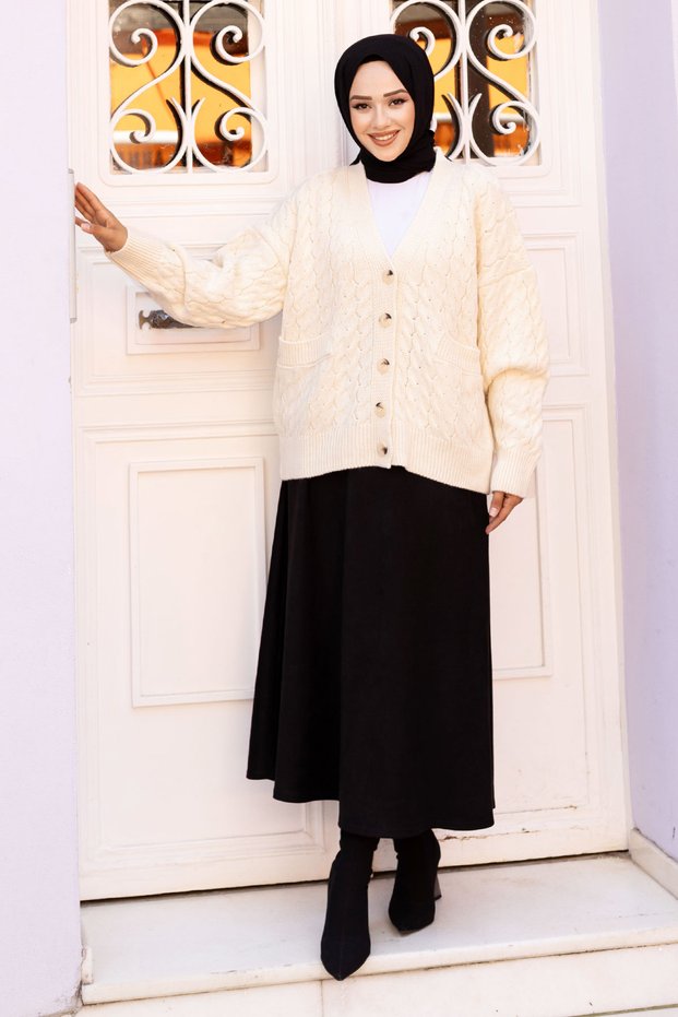 Buttoned Pocketed Knitwear Cardigan Tsd240716 Beige