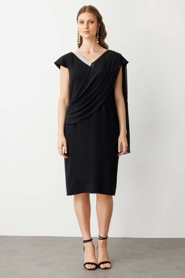 Mi Front Stone Stripe and Chiffon Detailed Dress