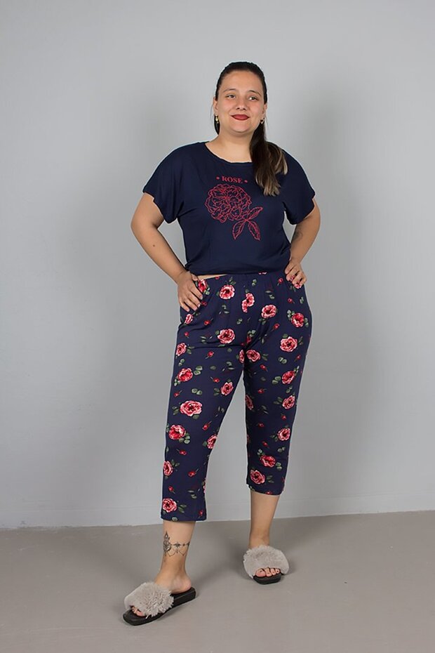 Plus Size Floral Print Capri Bottom Pajama Set – Comfortable and Stylish Design - 3