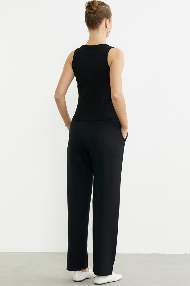 Fitilli Basic Kolsuz Tişört - Siyah - 5