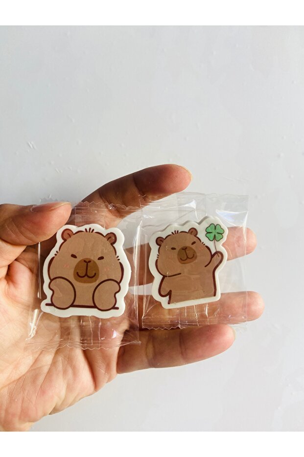 Capybara capybara figure rubber eraser (2 pieces)