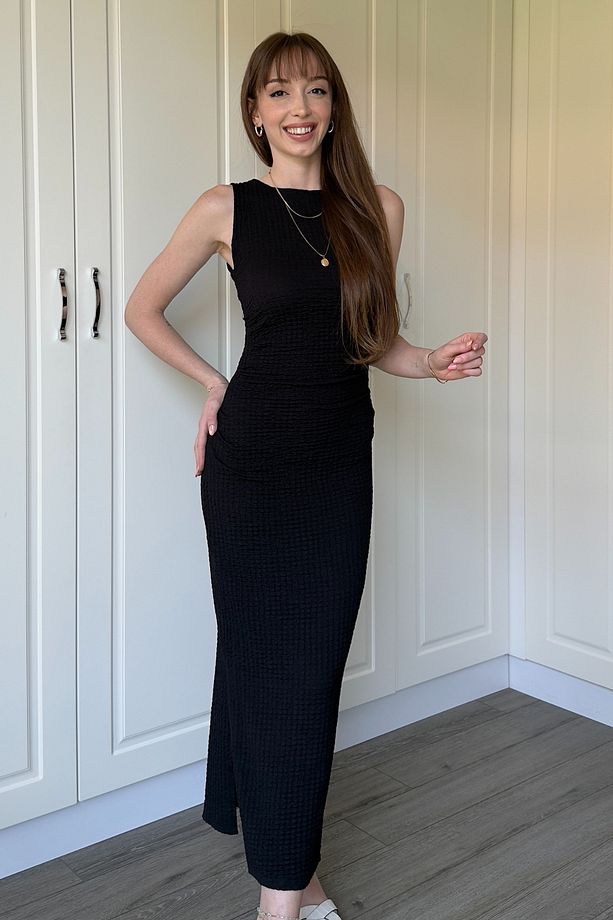 Gofre Kumaş Siyah Midi Elbise - 5
