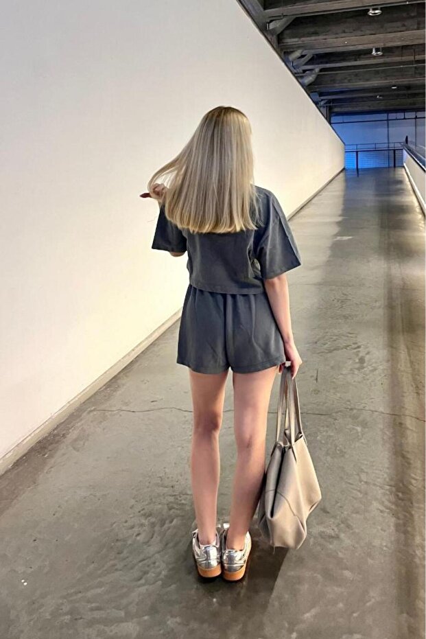 Beli Lastikli Bol Kesim Örme Şort - 6