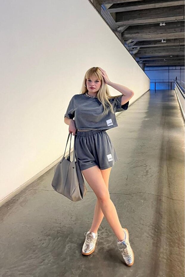 Beli Lastikli Bol Kesim Örme Şort - 4