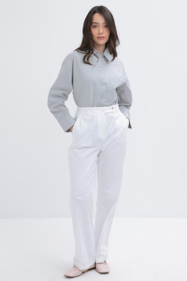 White-Pipe Leg Trousers