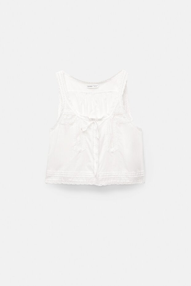 Beyaz dantel detaylı üst - 6