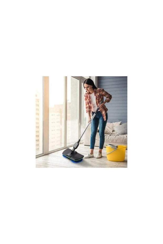® Mop, 2 Sprayers, 2 Microfiber Pads - 4