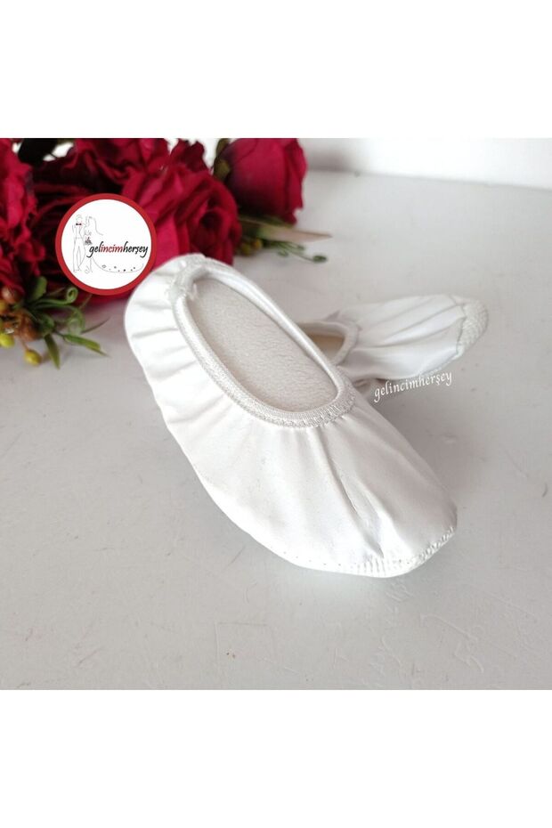 White Pisi Pisi Children's Dance Ballet