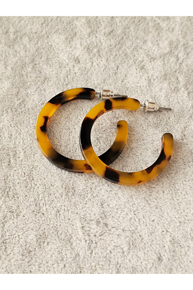 أقراط دائرية من الأكريليك الرقيق منقوشة - 3