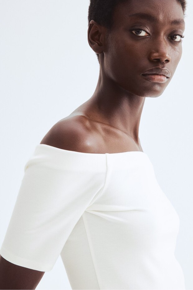 Omuzları Açık Üst - 1