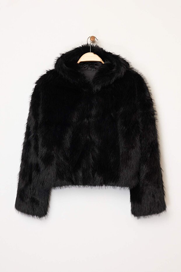 Czarny oversize'owy wzór futrzany płaszcz z kapturem TWOAW26MO00025 - 6