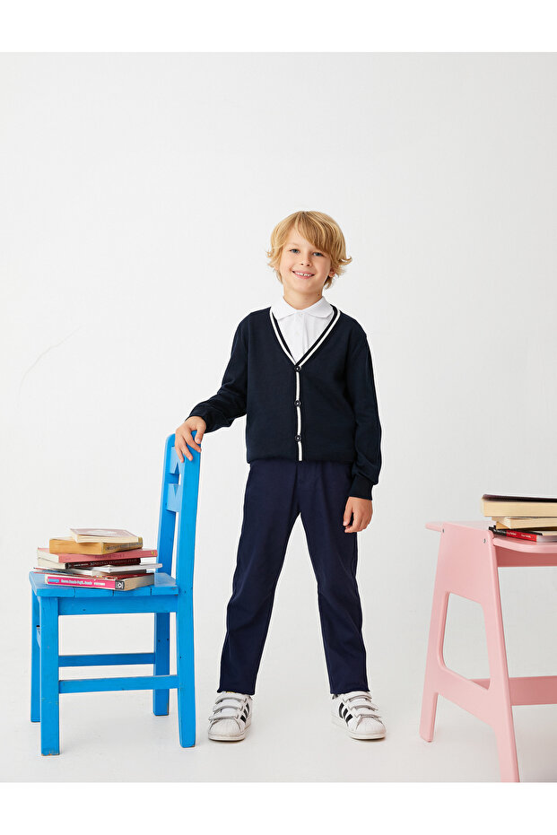Cotton Chino Pants - Pocketed Design