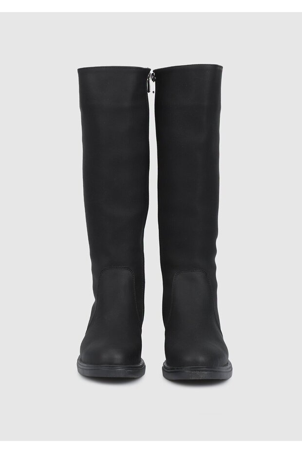 Siyah Kadın Bot - 3