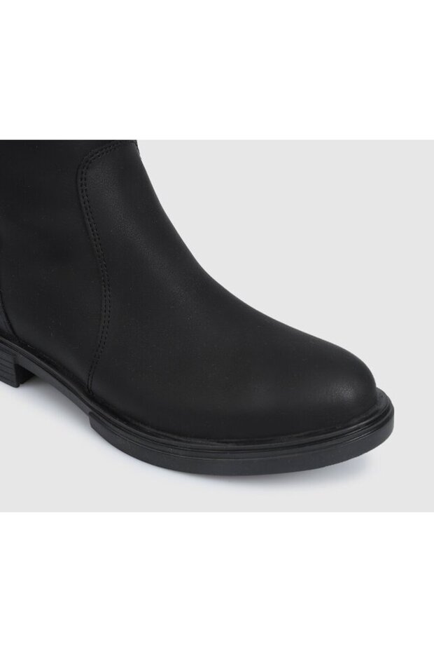 Siyah Kadın Bot - 5