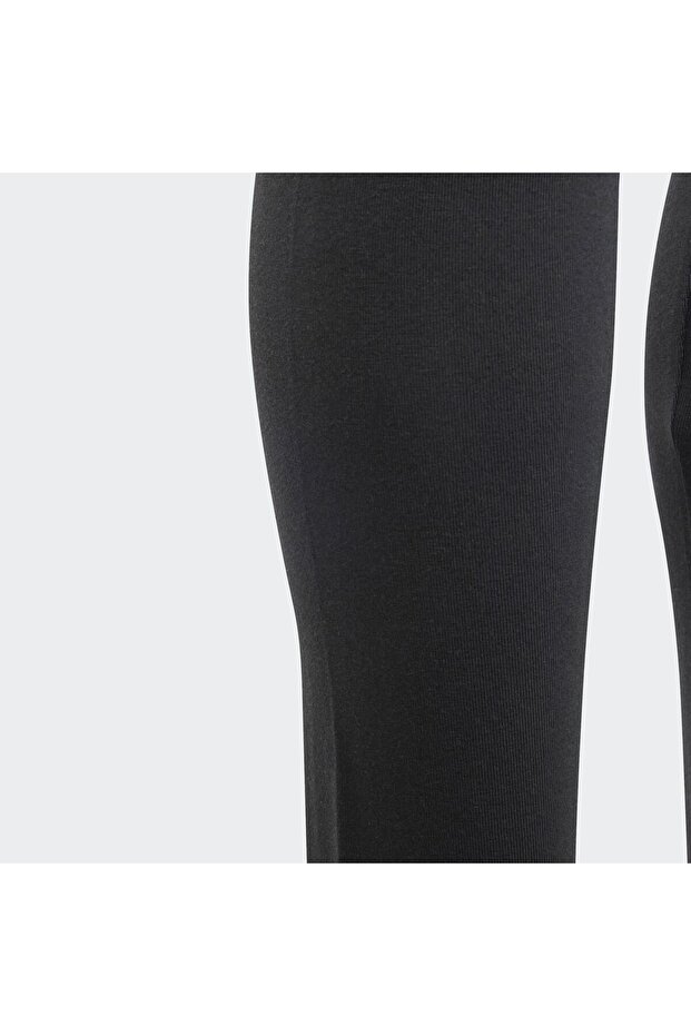 جوارب قطنية بشعار كبير من Essentials - 7