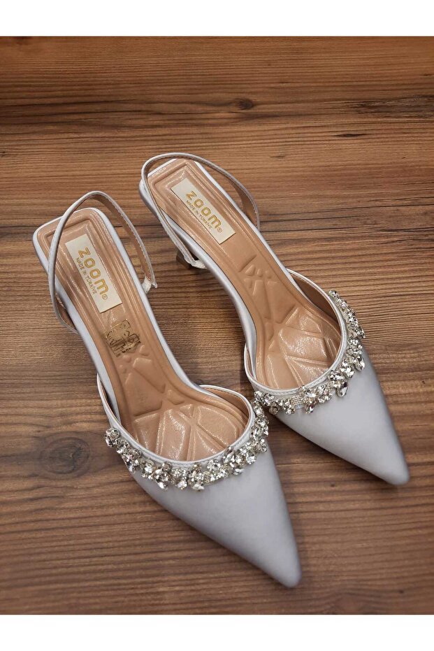 Very Stylish Stiletto with Stone Detail Front