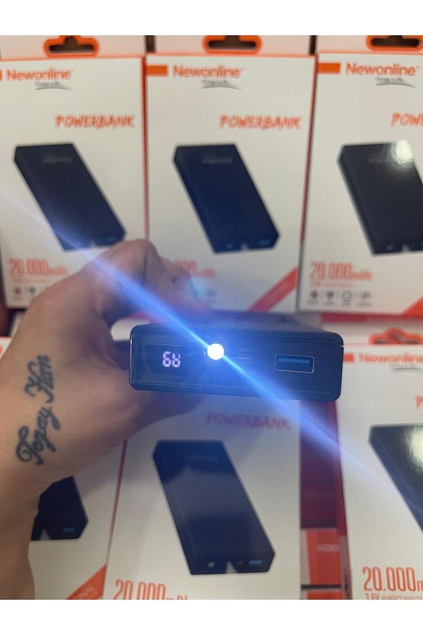 20.000 Mah PD 22.5w Hızlı Şarj Özellikli Digital ekranlı Fener Işıklı Powebank - 7