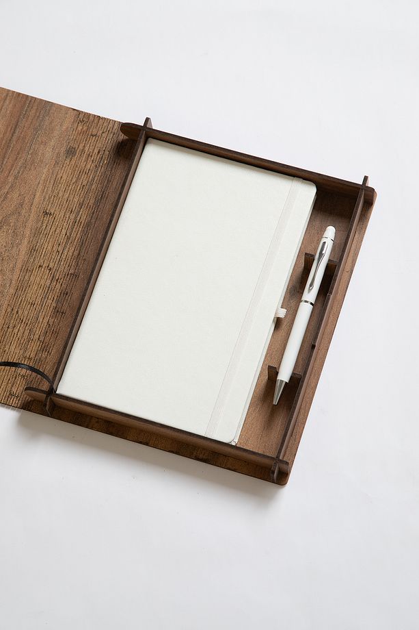 Ahşap Kutusunda A/5 Defter & Metal Tükenmez Kalem Seti - 5