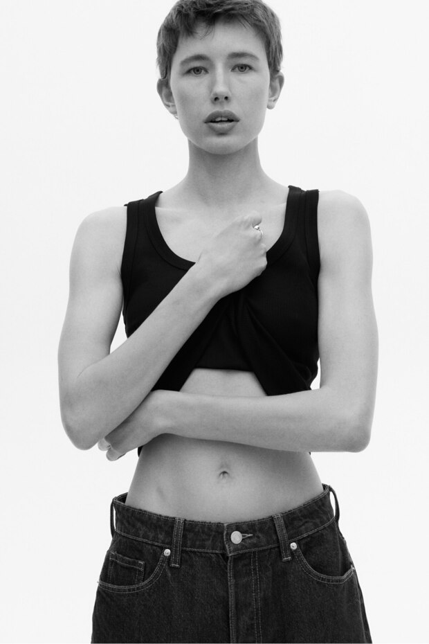 Ribanalı Kolsuz Üst - 1