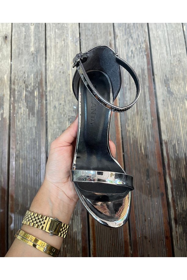 Kadın Platin Rugan Parlak İnce Tek Bant Sivri Yüksek Topuklu 9-10 cm Bilekten Açık Sandalet Ayakkabı - 2