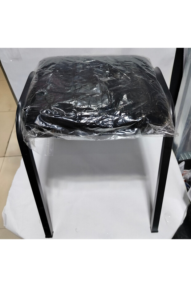 Siyah Süngerli Tabure - 1