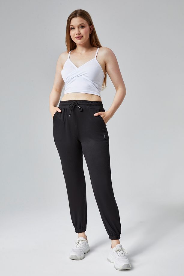 Kadın Siyah Modal Kumaş Lastikli Paça Tek Alt Jogger Pantolon - 1