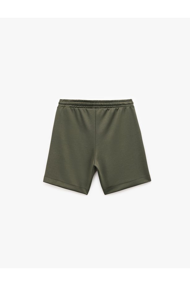 Viskon Karışımlı Scuba Kumaş Beli Bağcıklı Bermuda Şort - 4