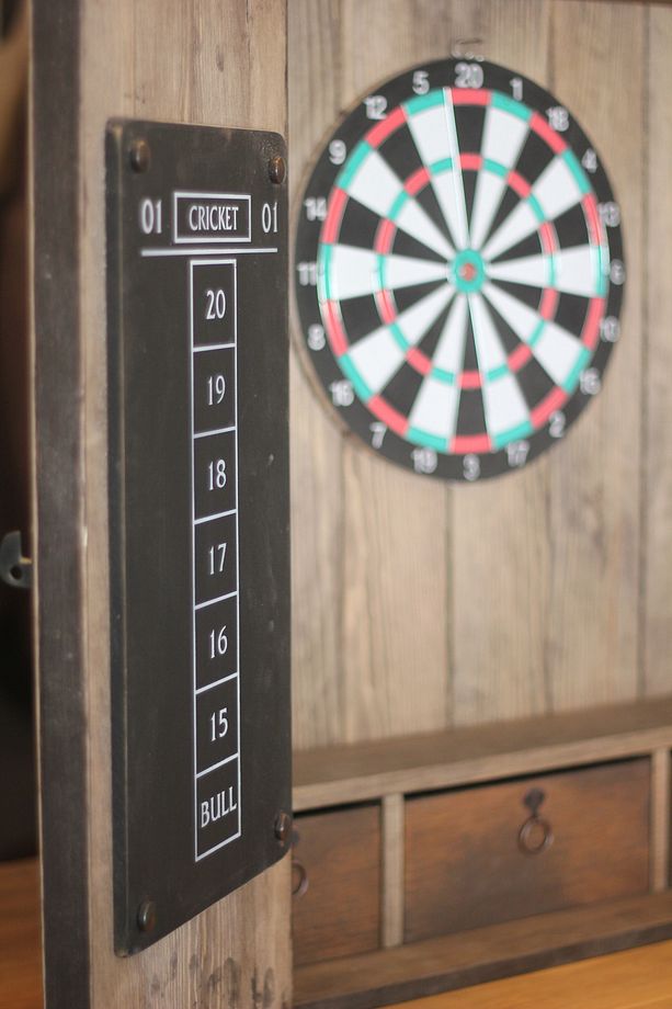 DART CLUB (60x57x18cm) - 2